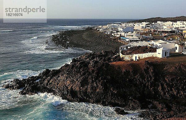 Küste bei El Golfo  im Südwesten von Lanzarote  Kanarische Inseln  Spanien  Europa