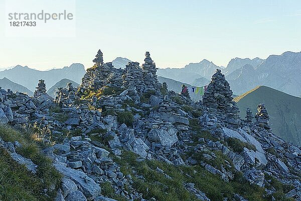 Steinmandl am Schafreuter  Berg im Vorkarwendel  Hinterriß  Alpenpark Karwendel  Tirol  Österreich  Europa