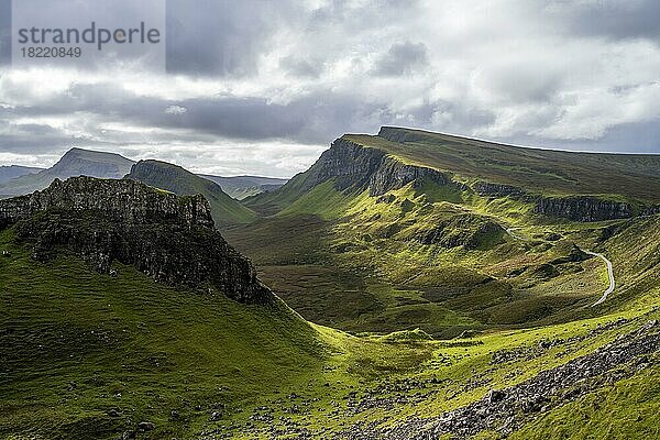 Felsenlandschaft Quiraing  Trotternish Ridge  Highlands  Isle of Skye  Innere Hebriden  Schottland  Großbritannien  Europa