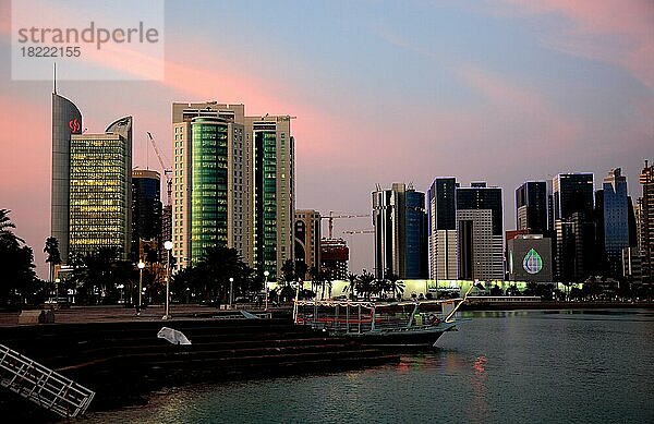 Skyine von Doha  Qatar  Katar  Asien