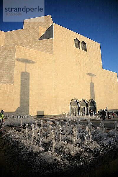 Museum für islamische Kunst  Doha  gilt als bedeutenstes Museum für islamische Kunst in Arabien  Wahrzeichen der Stadt Doha  Qatar  Katar  Asien