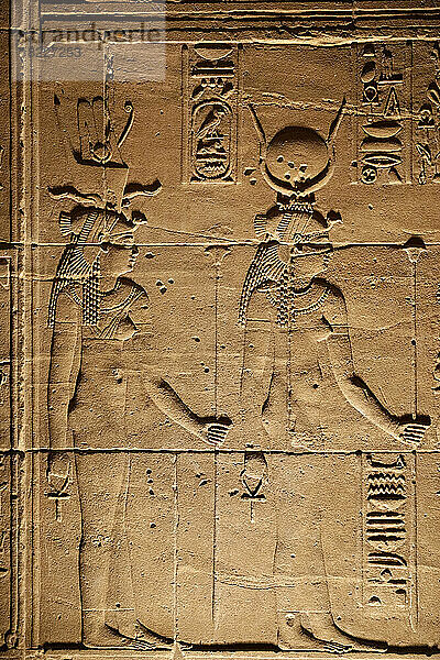 Ägypten  Insel Philea  Nahaufnahme des Flachreliefs im Tempel der Isis