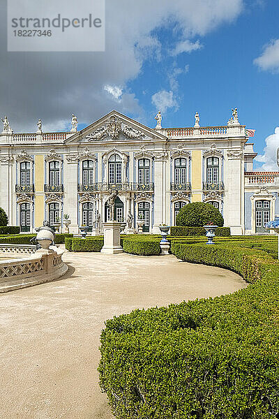 Portugal  Lissabon  Formaler Garten im Königspalast