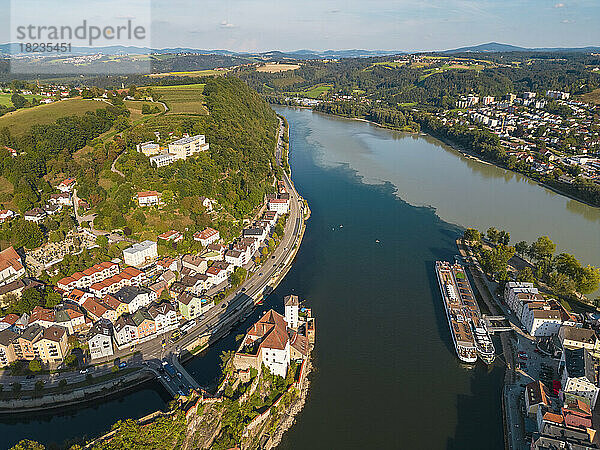 Deutschland  Bayern  Passau  Luftaufnahme des Zusammenflusses von Donau und Ilz