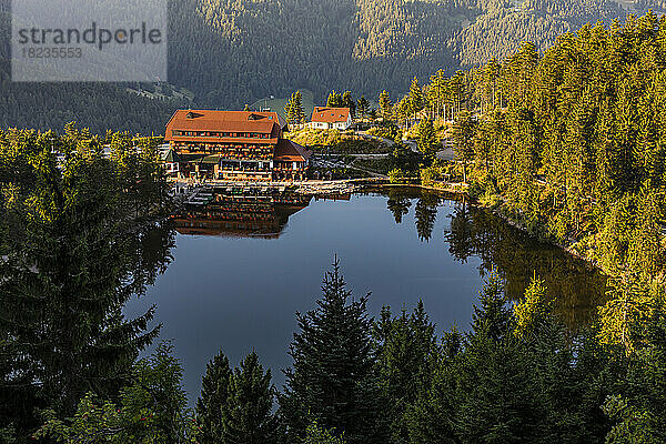 Germany  Baden-Wurttemberg  View of secluded hotel on shore of Mummelsee lake