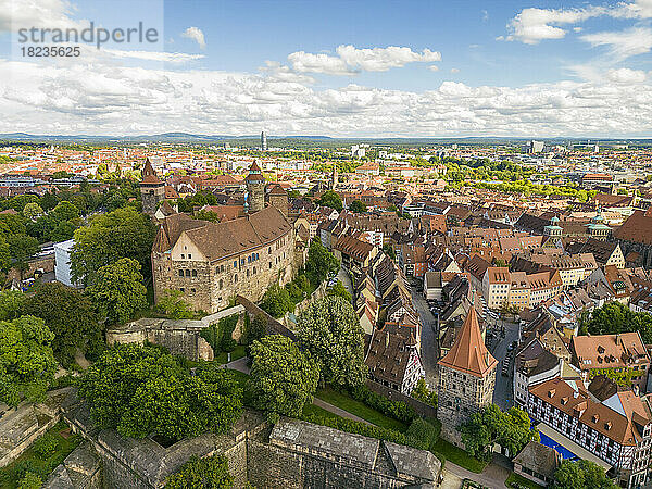 Deutschland  Bayern  Nürnberg  Luftaufnahme der Nürnberger Burg und der umliegenden Altstadt