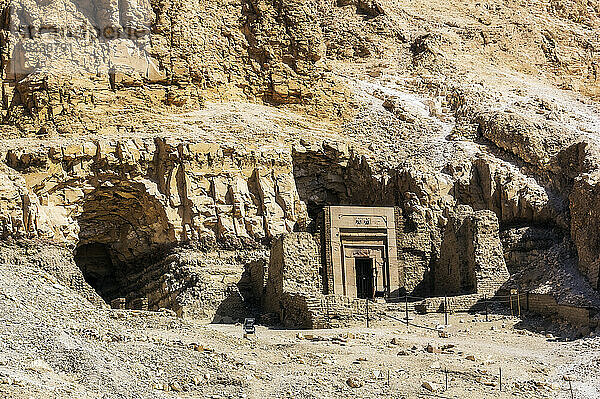 Ägypten  Gouvernement Luxor  Eingang des Grabes in der Nähe des Tempels der Hatschepsut