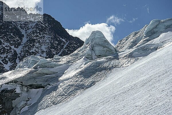 Alpeiner Ferner  Eis am Gletscher im Winter  Neustift im Stubaital  Tirol  Österreich  Europa