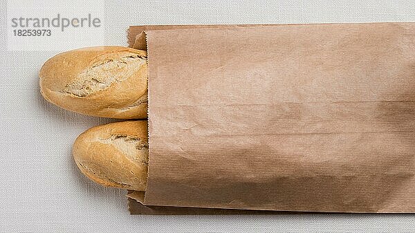 Draufsicht Baguettes Papierverpackung. Auflösung und hohe Qualität schönes Foto