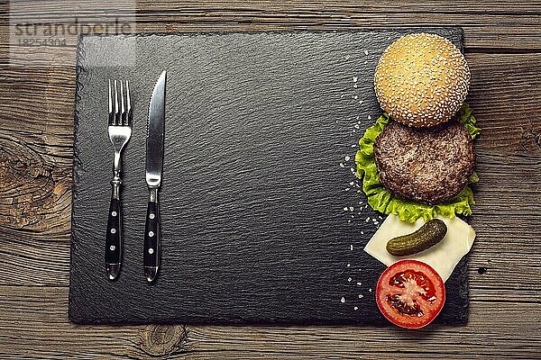 Draufsicht Burger Zutaten Schiefertafel. Auflösung und hohe Qualität schönes Foto