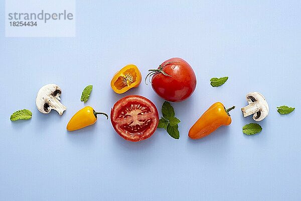 Draufsicht Tomaten Pilze Paprika. Auflösung und hohe Qualität schönes Foto