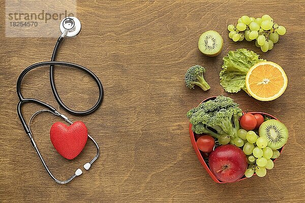 Draufsicht gesundes Essen Welt-Herz-Tag. Auflösung und hohe Qualität schönes Foto