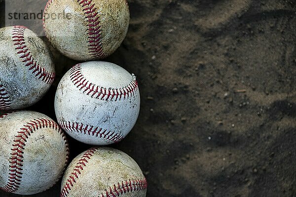 Close up schmutzige Baseballs mit Kopierraum