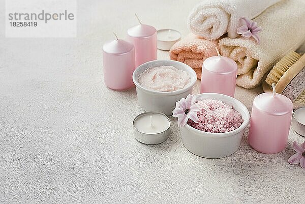 Close up Hautpflege Spa-Kerzen mit Handtuch