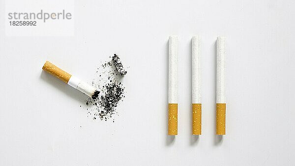 Flat Lay schlechte Gewohnheit Zigarette Anordnung