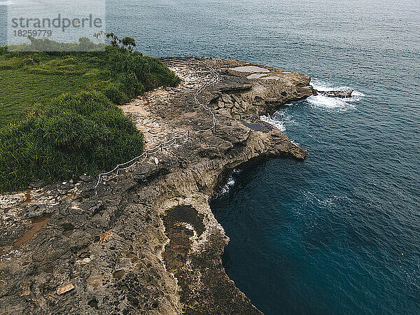 Luftaufnahme der Meeresküste  Lembongan  Indonesien