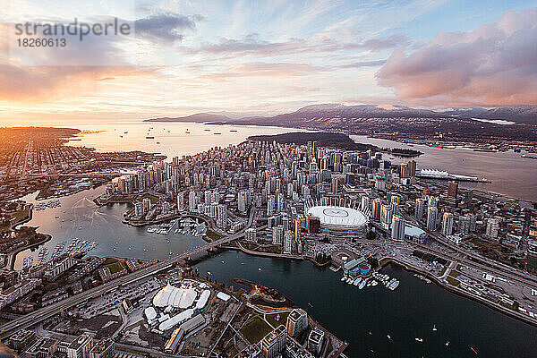 Vancouver Skyline Sunset BC Place Antenne