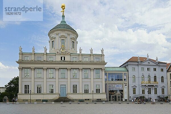 Altes Rathaus und Potsdam Museum am Alter Markt  Potsdam  Brandenburg  Deutschland  Europa