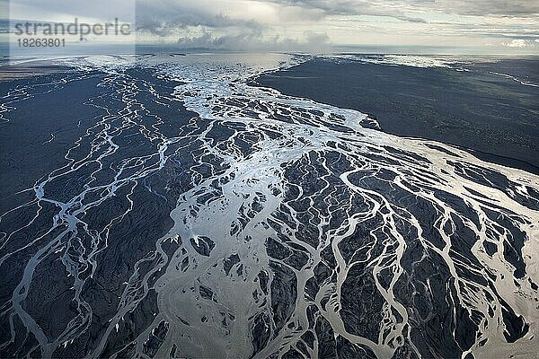 Verzweigter Fluss  Skeidararsandur  Island  Europa