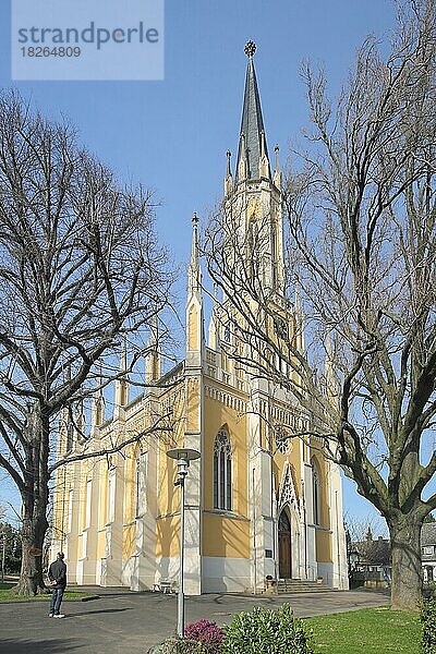 Neogotische evangelische Johanneskirche in Erbach  Rheingau  Hessen  Deutschland  Europa