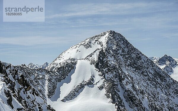 Berge im Winter  Stubaier Alpen  Tirol  Österreich  Europa