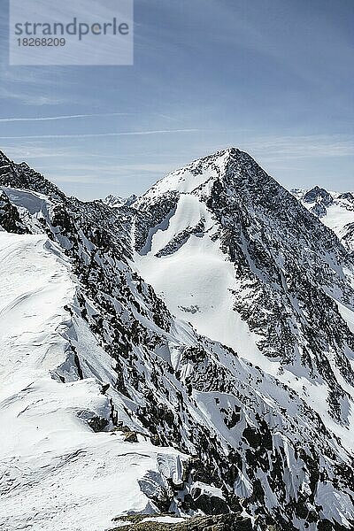 Berge im Winter  Stubaier Alpen  Tirol  Österreich  Europa