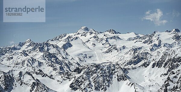 Berge im Winter  Stubaier Alpen  Tirol  Österreich  Europa