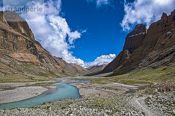 Riesige Schlucht  Kailash Kora  Westtibet