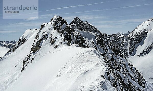 Berge im Winter  Stubaier Alpen  Tirol  Österreich  Europa