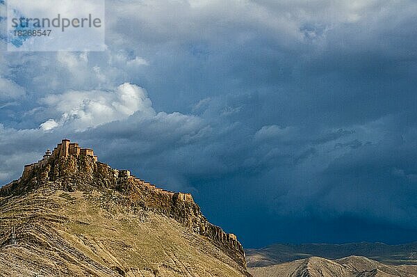 Der Dzong  eine alte Burg in Gyantse  Tibet
