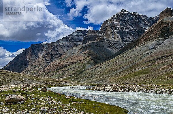 Riesige Schlucht  Kailash Kora  Westtibet