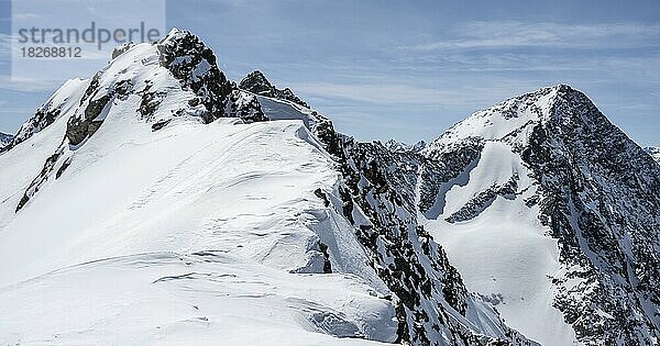 Berge im Winter  Stubaier Alpen  Tirol  Österreich  Europa