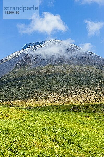 Ponta do Pico höchster Berg von Portugal  Insel Pico  Azoren  Portugal  Europa