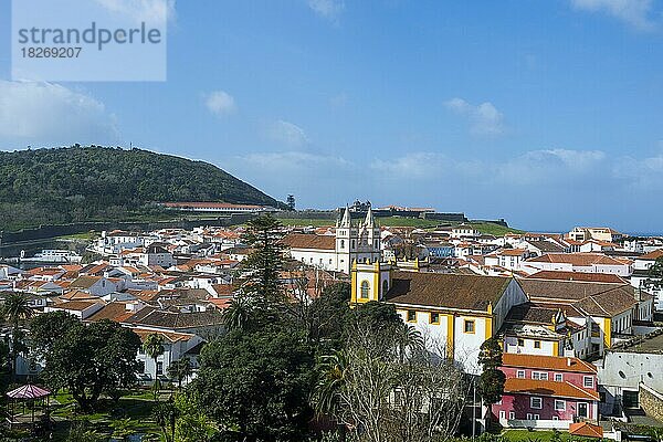 Blick auf das Unesco-Weltkulturerbe  Angra do Heroísmo  Insel Terceira  Azoren  Portugal  Europa