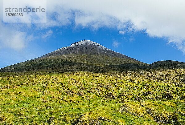 Ponta do Pico höchster Berg von Portugal  Insel Pico  Azoren  Portugal  Europa