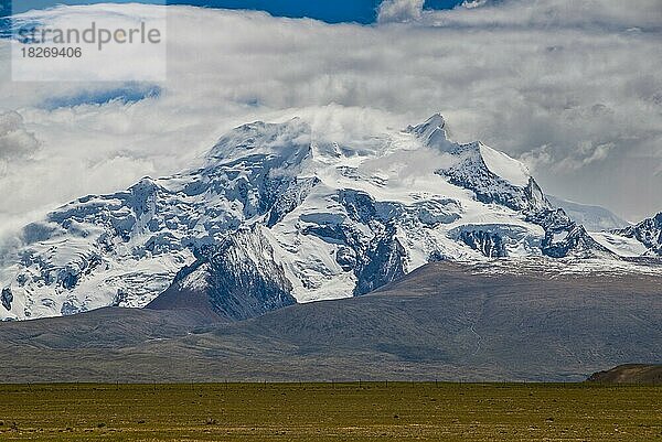 Der Berg Shishapangma  einziger Berg mit mehr als 8000 m  entlang der südlichen Route nach Westtibet