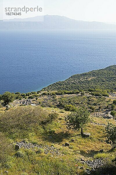 Assos  hinten das Ägäische Meer  Provinz Çanakkale  Marmararegion  Türkei  Asien