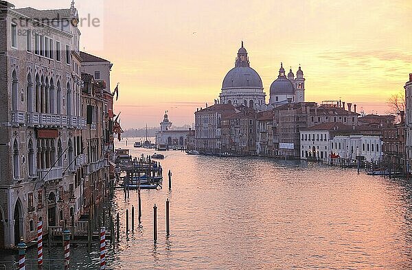 Canal Grande am Morgen  Venedig  Venetien  Italien  Europa