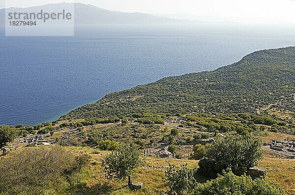 Assos  hinten das Ägäische Meer  Provinz Çanakkale  Marmararegion  Türkei  Asien