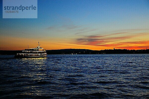 Fähre auf dem Bodensee bei Meersburg  Baden-Württemberg  Deutschland  Europa