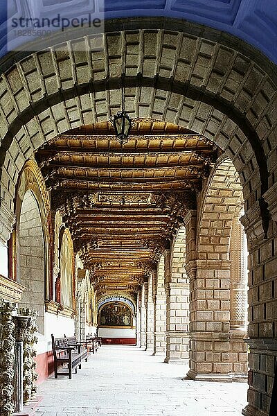 Kloster von La Merced  Kreuzgang  Cusco  Peru  Südamerika