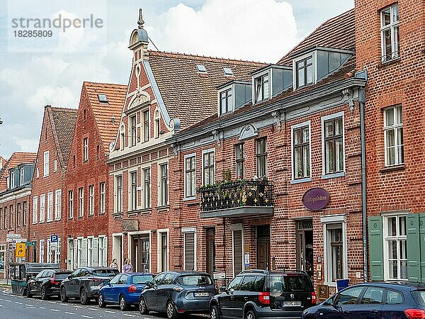 Rote Backsteinbauten im Holländischen Viertel in der Kurfürstenstraße  Potsdam  Brandenburg  Deutschland  Europa