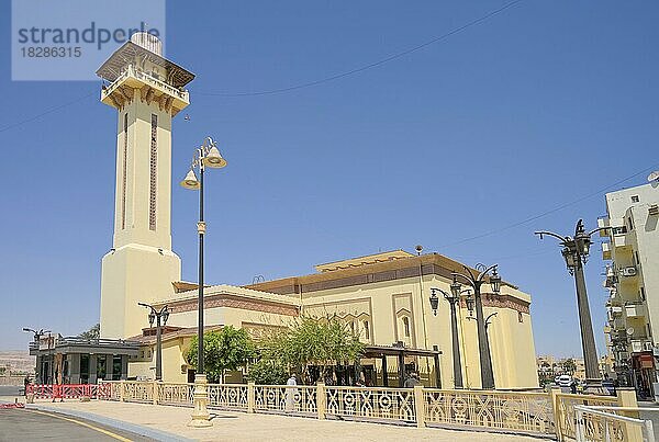 Ahmed Negm Moschee  Abu El-Hagag Square  Luxor  Ägypten  Afrika