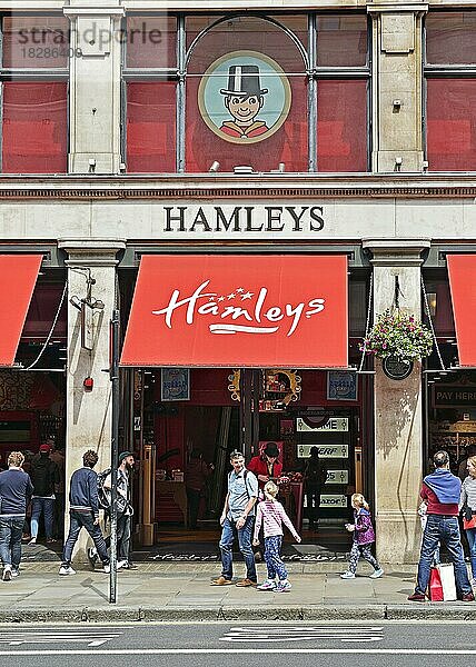 Hamleys Toy Shop  London  Großbritannien  Europa