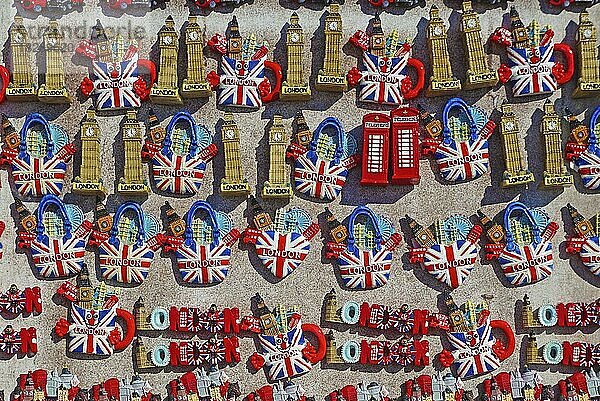 Rote Herzen  National Covid Memorial Wall  London  England  Großbritannien  Europa