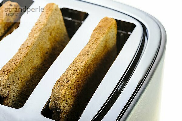Toasts im Toaster  Studioaufnahme