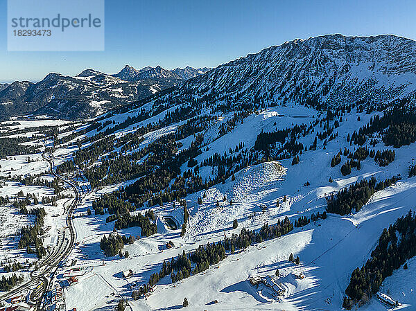 Deutschland  Bayern  Oberjoch  verschneite Landschaft der Allgäuer Alpen