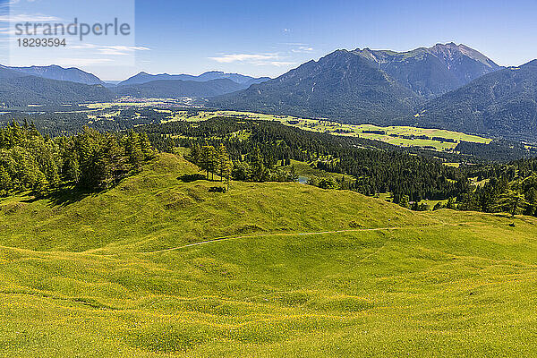 Deutschland  Bayern  Sommertal im Wettersteingebirge