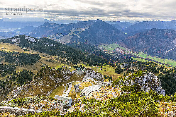 Deutschland  Bayern  malerische Aussicht vom Gipfel des Wendelsteins