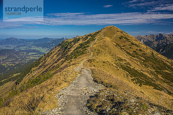 Fußweg am Fellhorn unter freiem Himmel